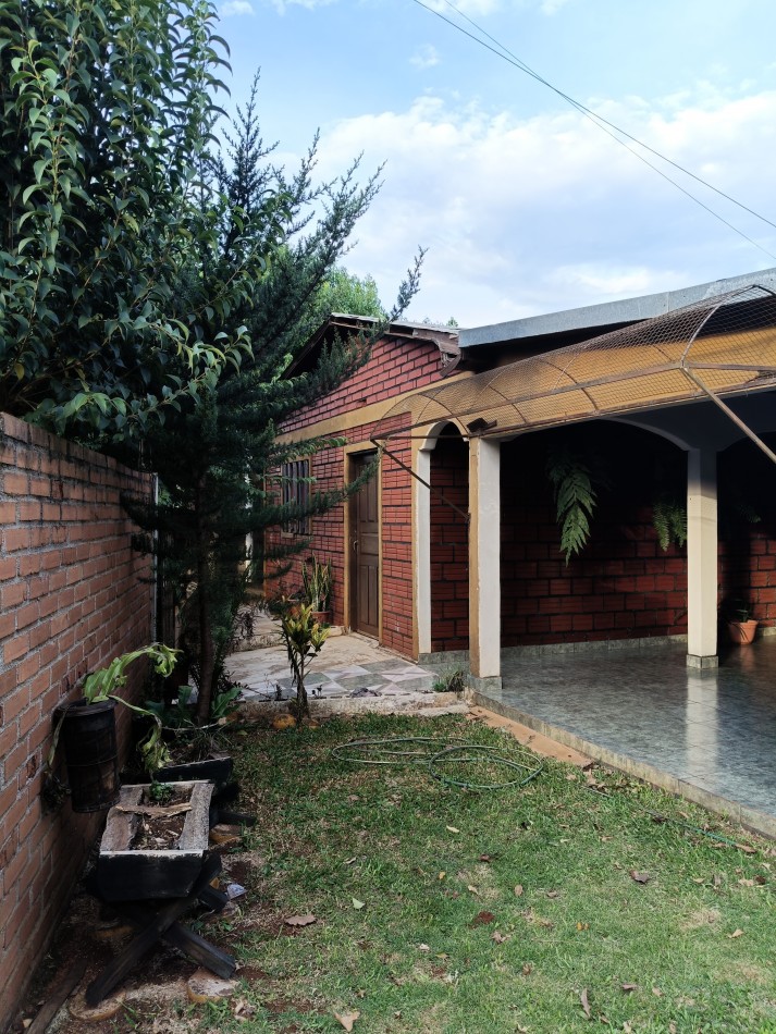 CASA CON TERRENO 