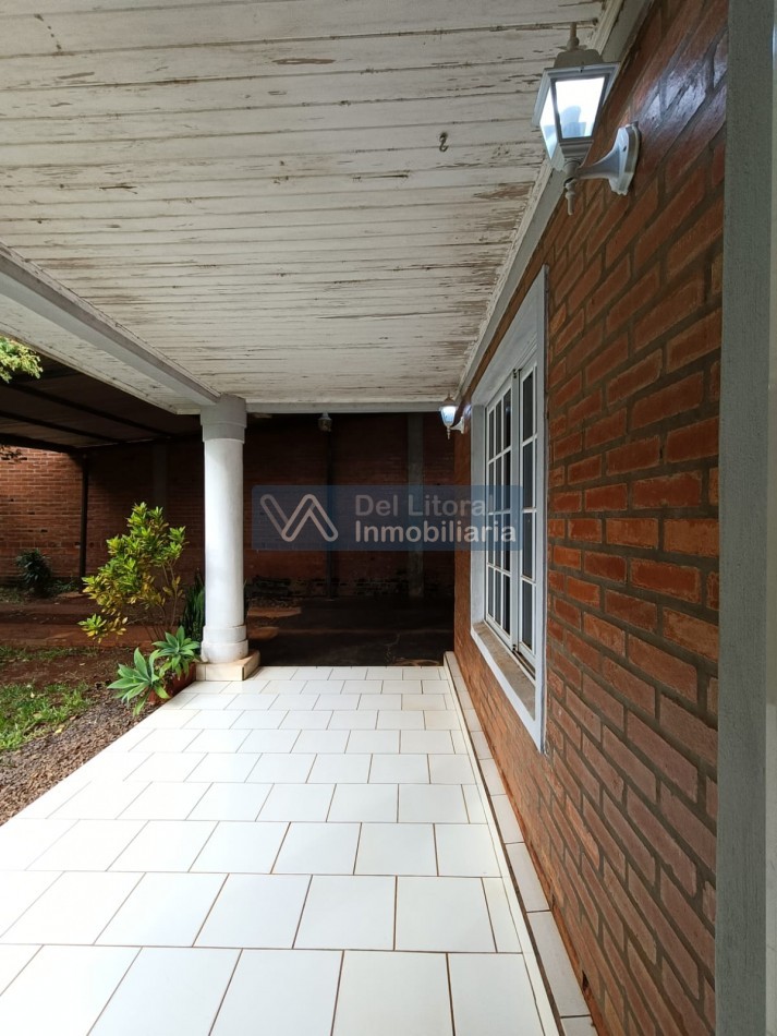 CASA CON TERRENO