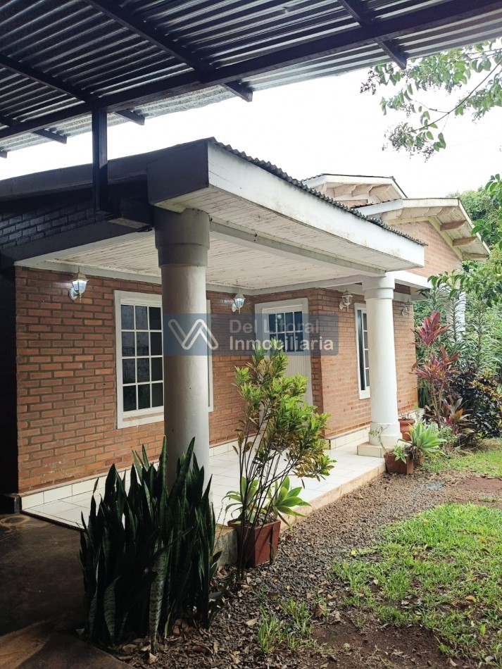 CASA CON TERRENO