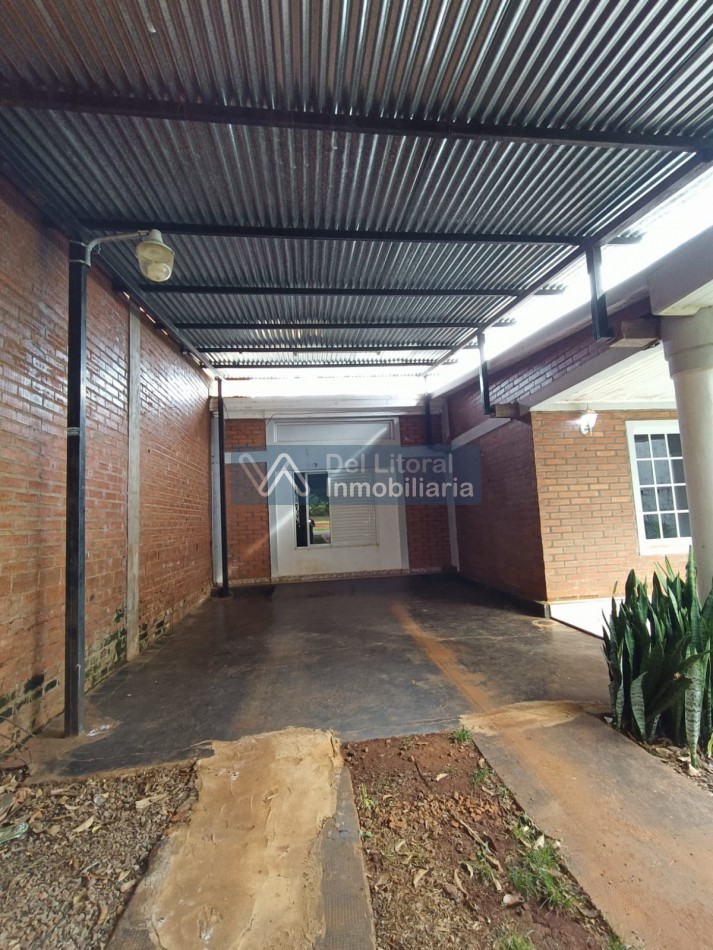 CASA CON TERRENO