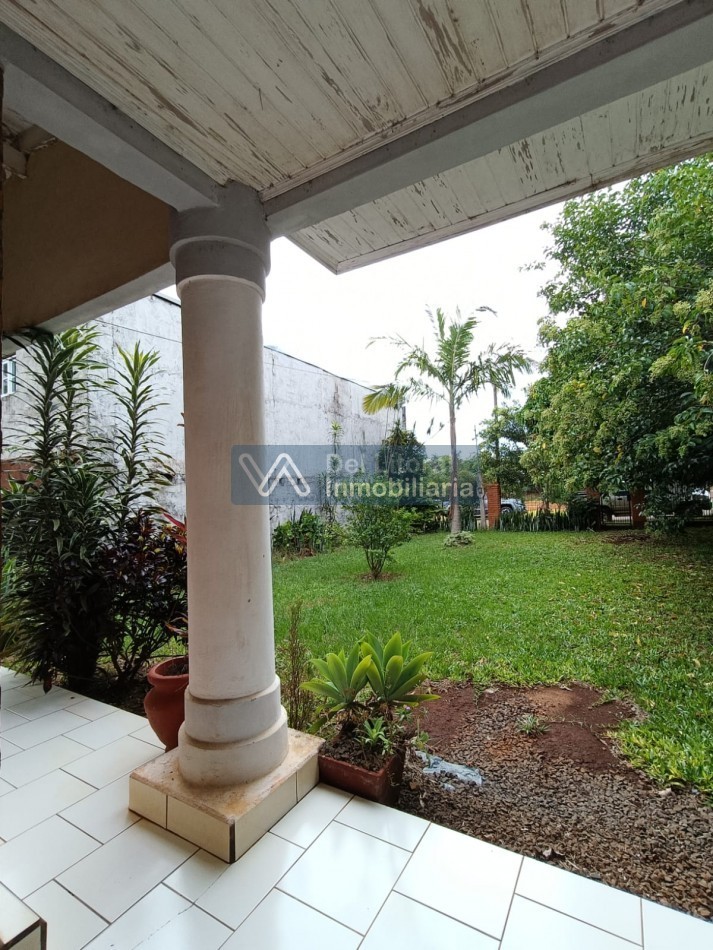 CASA CON TERRENO