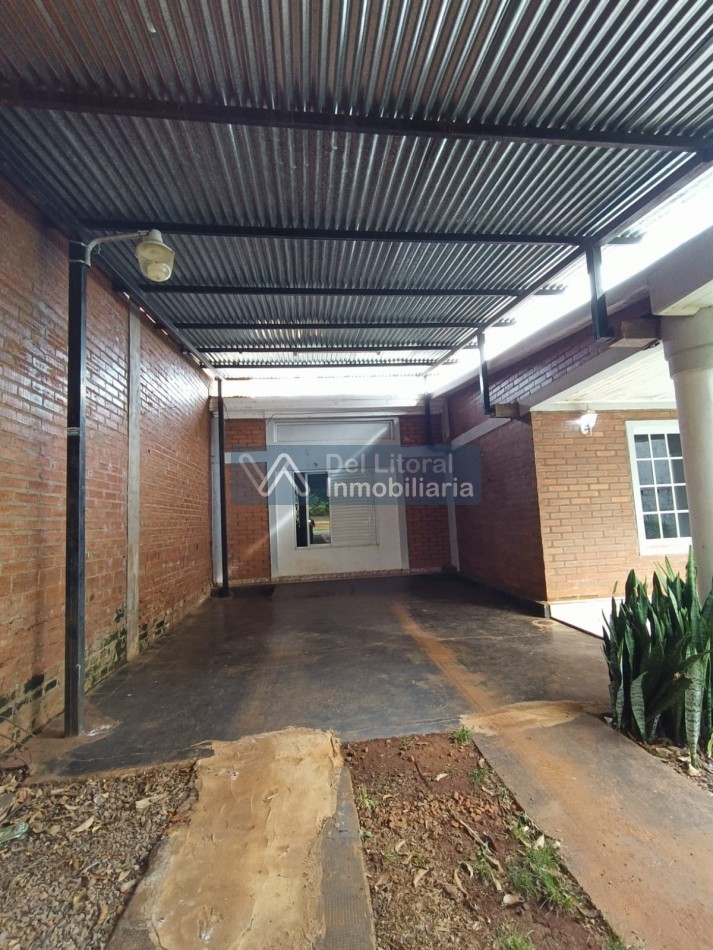 CASA CON TERRENO