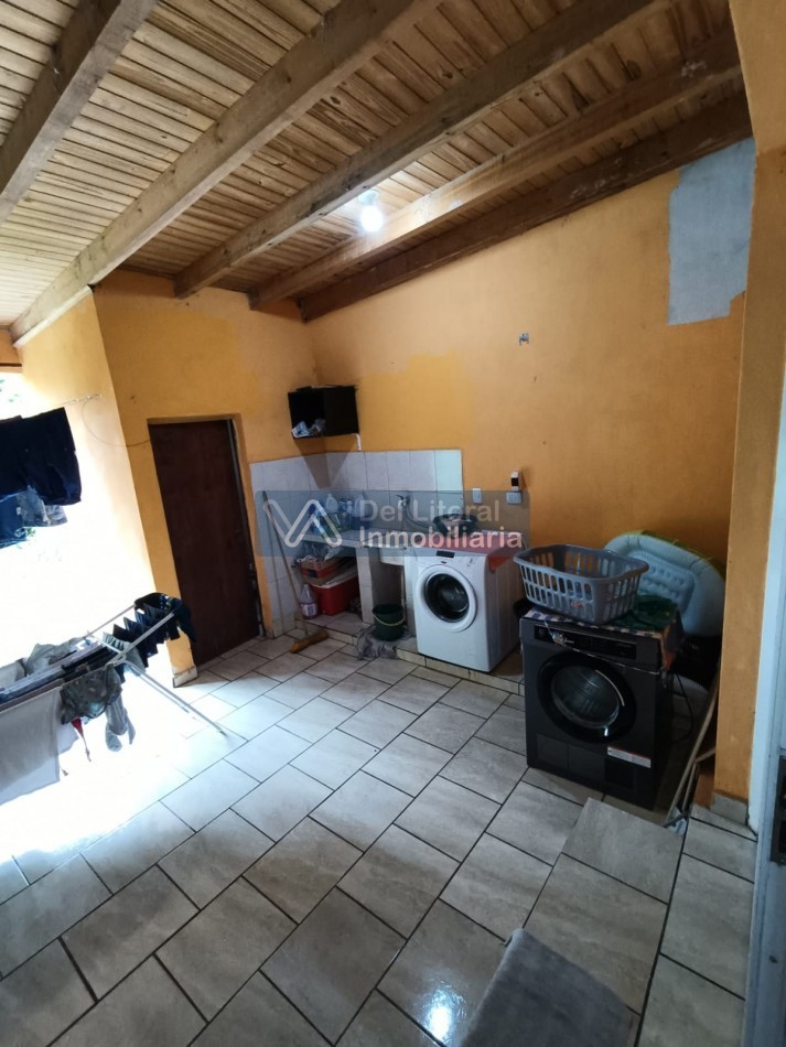 CASA CON TERRENO