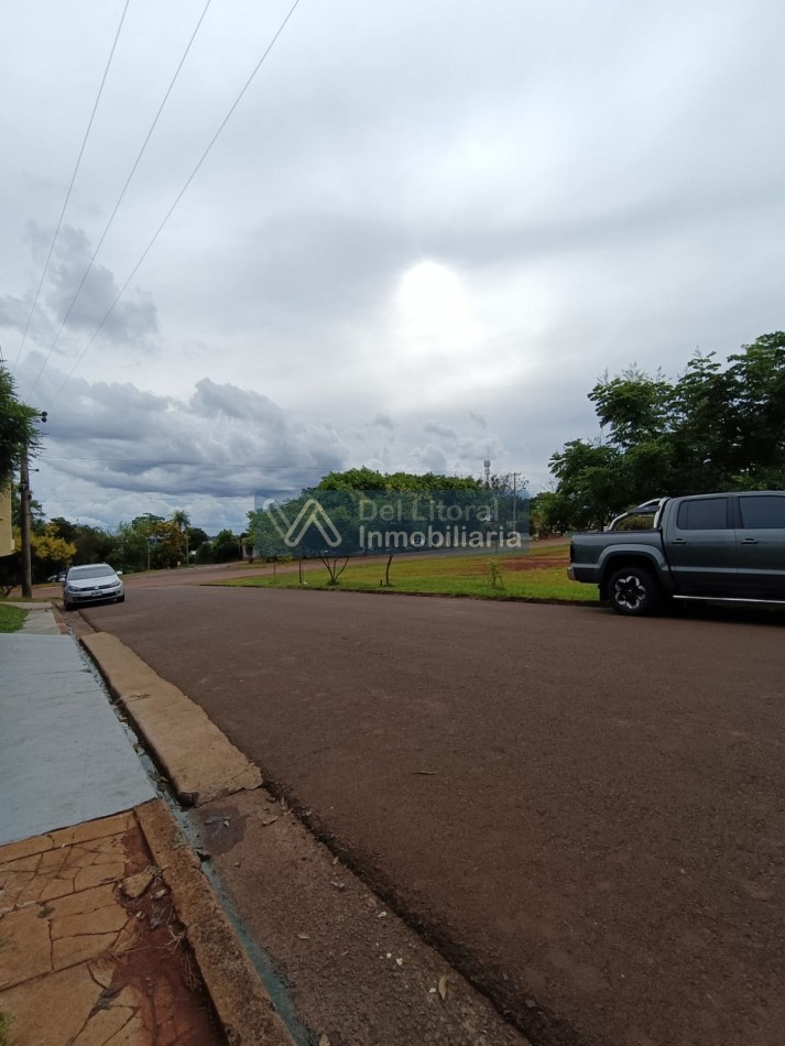 CASA CON TERRENO