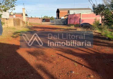 TERRENO CON CASA- A 1/2 CUADRA DE RUTA 13 Y 2 CUADRAS DE AV. LIBERTADOR 