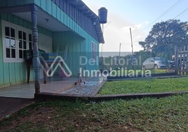 TERRENO CON CASA. Barrio Malvinas, San Vicente Mns